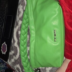 Green Flare BShaw crossbody, NWT